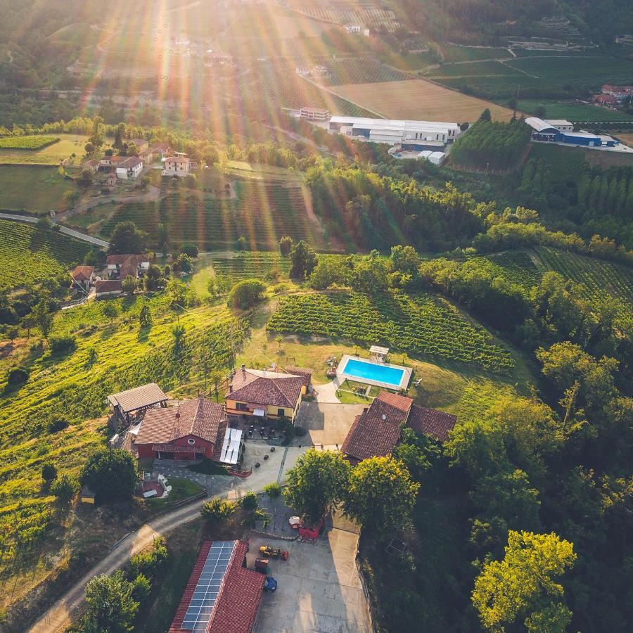 Tenuta Monteoliveto - Family Cottage - Agriturismo Nelle Langhe Vesime Exterior photo